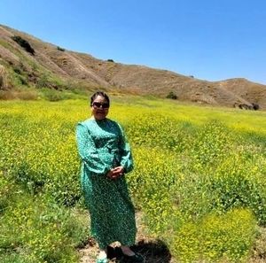 Meet your Posher, Dina